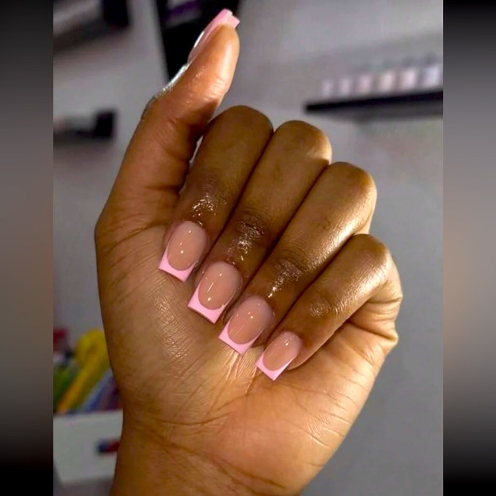 Pink French Tip Square Press On Nails 💅🌟